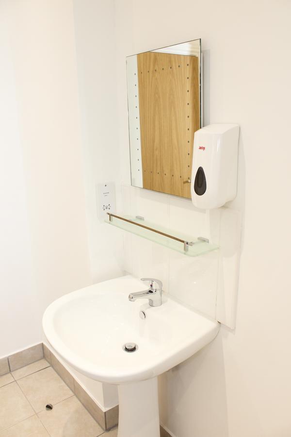 Flexistay Leicester Gable Aparthotel Bagian luar foto