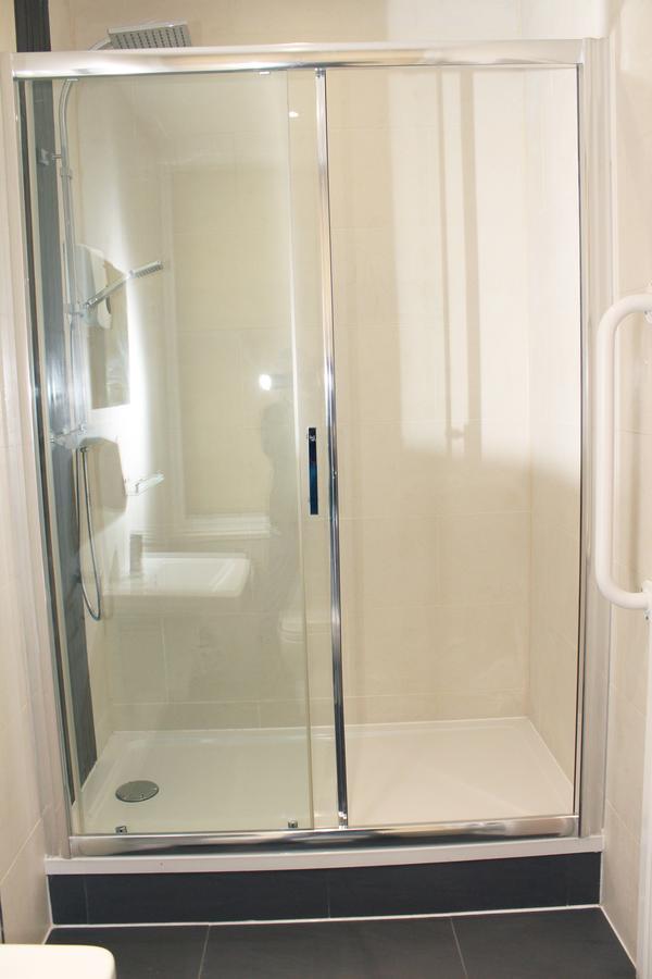 Flexistay Leicester Gable Aparthotel Bagian luar foto